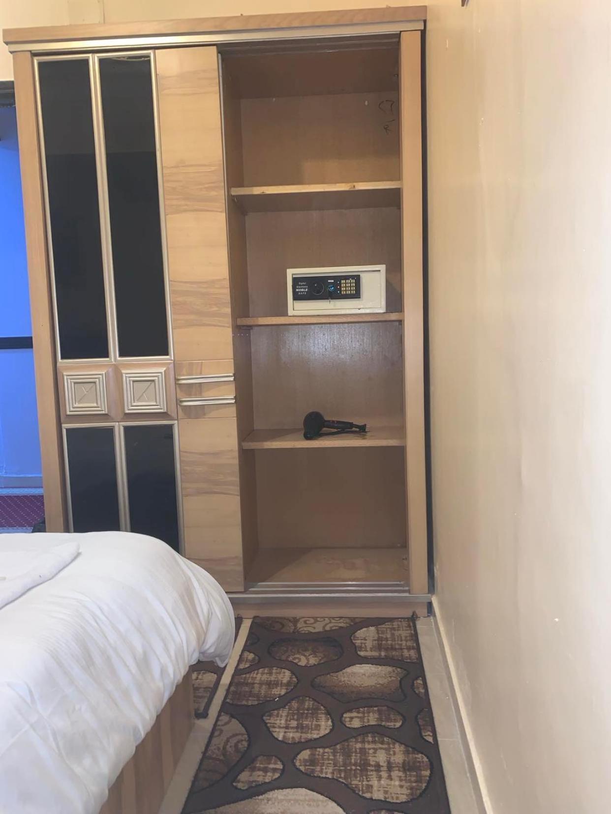Bella Casa Pyramids Inn Nazlet el-Sisi Bagian luar foto