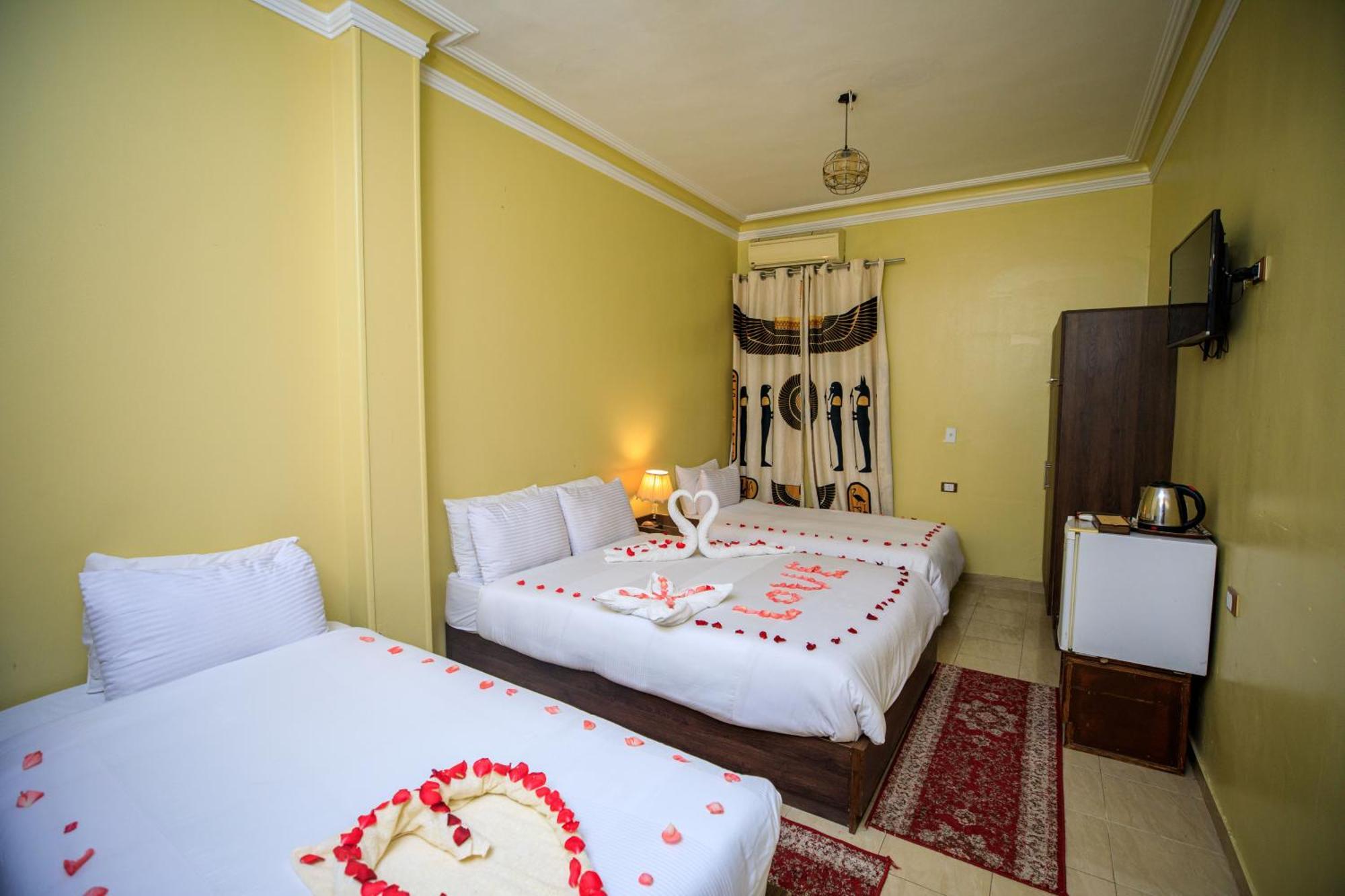 Bella Casa Pyramids Inn Nazlet el-Sisi Bagian luar foto