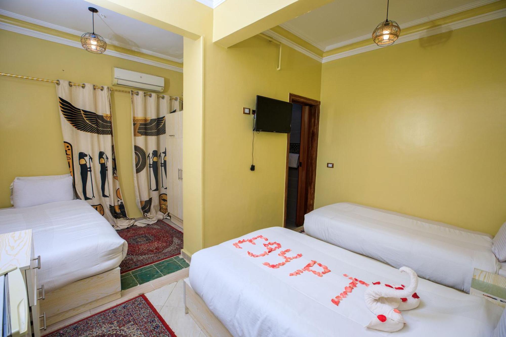Bella Casa Pyramids Inn Nazlet el-Sisi Bagian luar foto